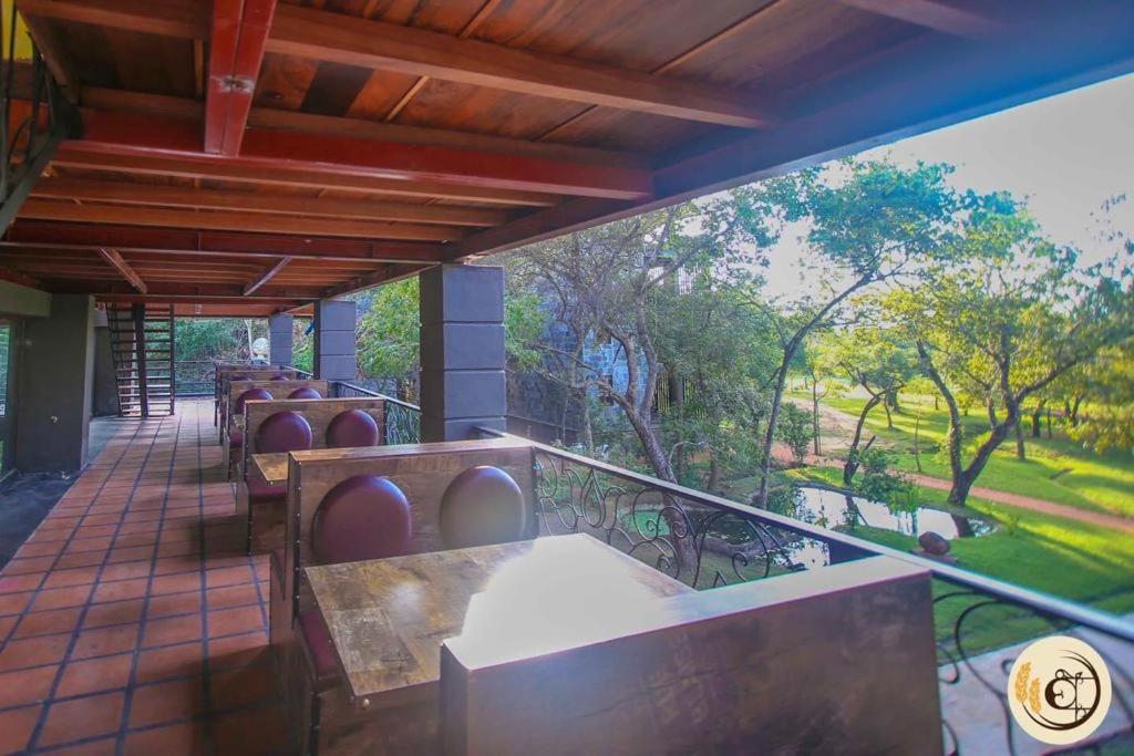 Aswadduma Hotel Dambulla Exterior foto